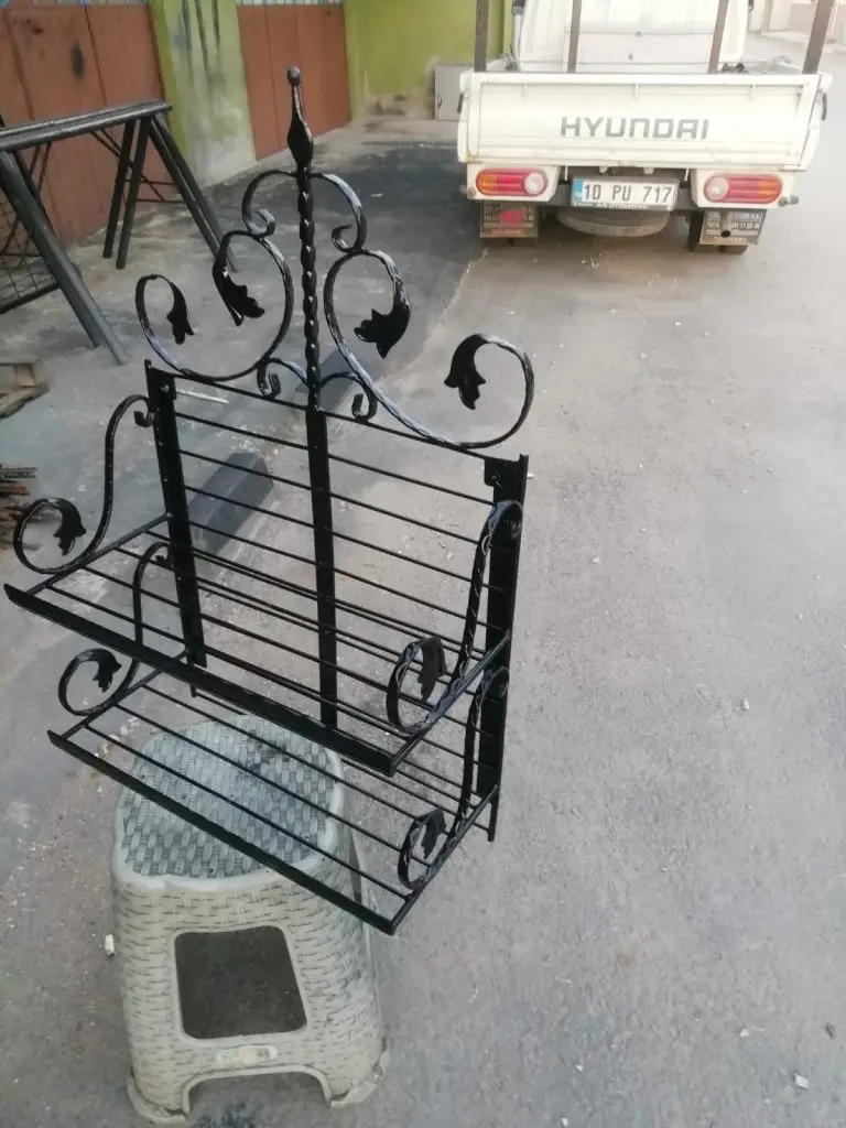 Ferforje Kitaplık